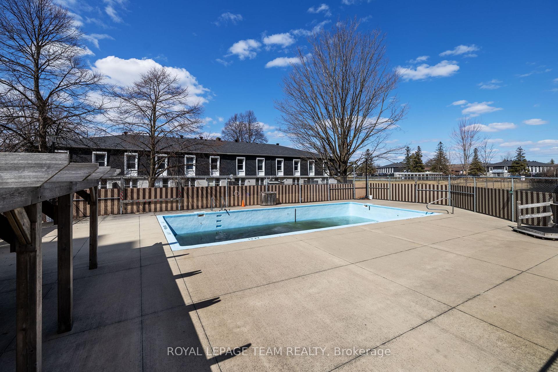 Photo 38 of Unit 704, 1505 Baseline Road, Ottawa, Copeland Park — HOMEH