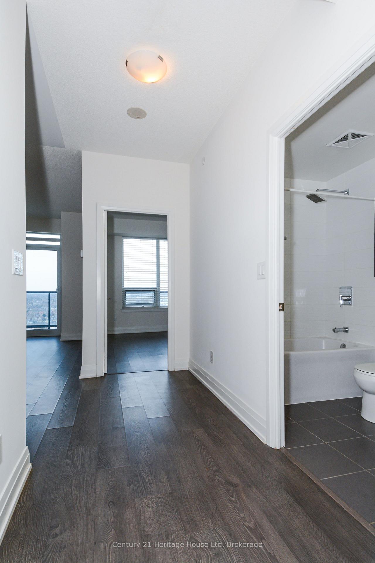 Photo 8 of Unit 2304, 3600 Highway 7, Vaughan, Vaughan Corporate Centre — HOMEH