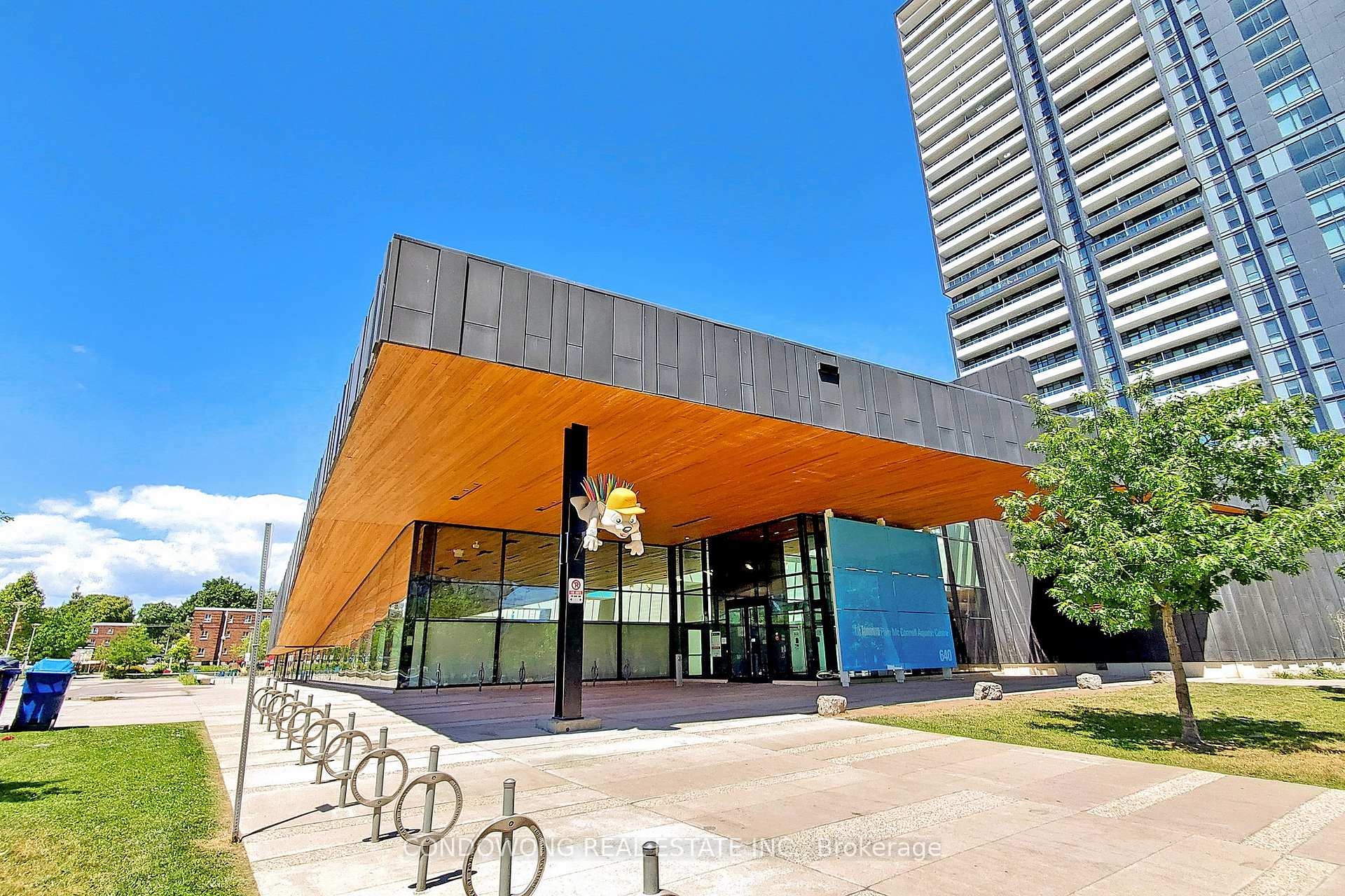 Photo 6 of Unit 415, 170 Sumach Street, Toronto, Regent Park — HOMEH