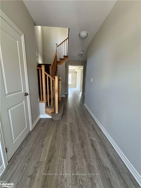 Photo 3 of 205 Clipper Drive, Clearview, Stayner — HOMEH