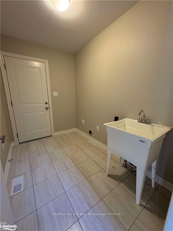Photo 9 of 205 Clipper Drive, Clearview, Stayner — HOMEH