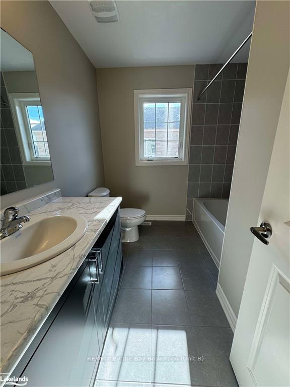 Photo 18 of 205 Clipper Drive, Clearview, Stayner — HOMEH