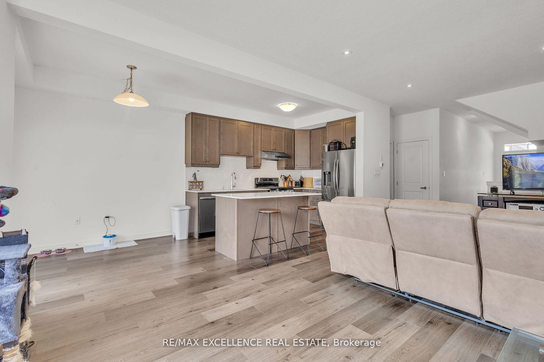 Photo 10 of Unit 84, 120 Court Drive, Brant, Paris — HOMEH
