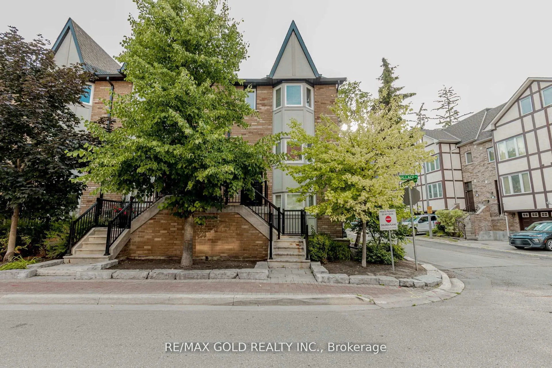 Photo 1 of 24 Wallace Street, Vaughan, West Woodbridge — HOMEH