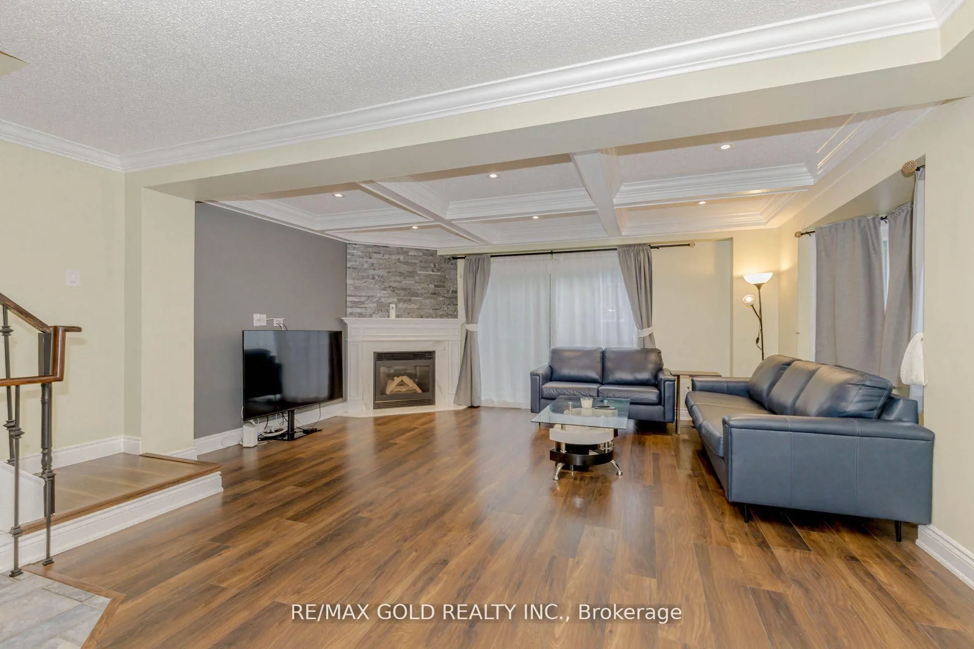 Photo 7 of 24 Wallace Street, Vaughan, West Woodbridge — HOMEH