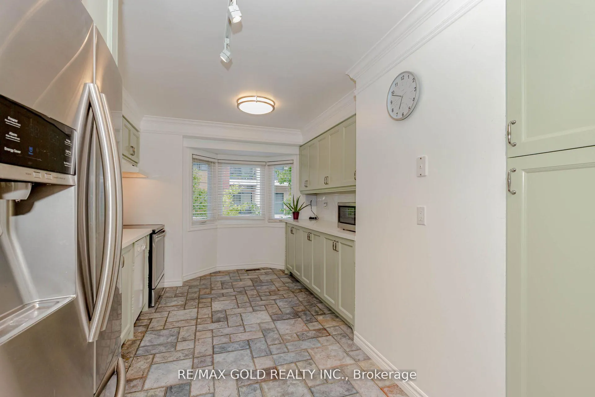 Photo 11 of 24 Wallace Street, Vaughan, West Woodbridge — HOMEH