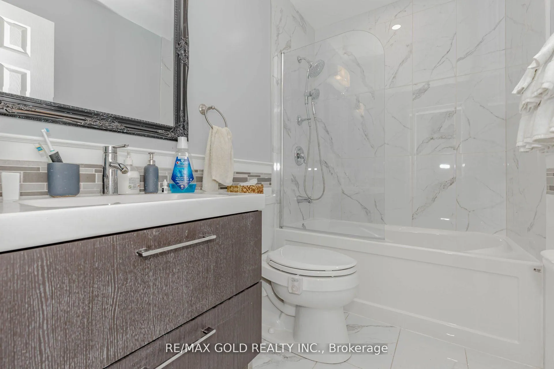 Photo 34 of 24 Wallace Street, Vaughan, West Woodbridge — HOMEH
