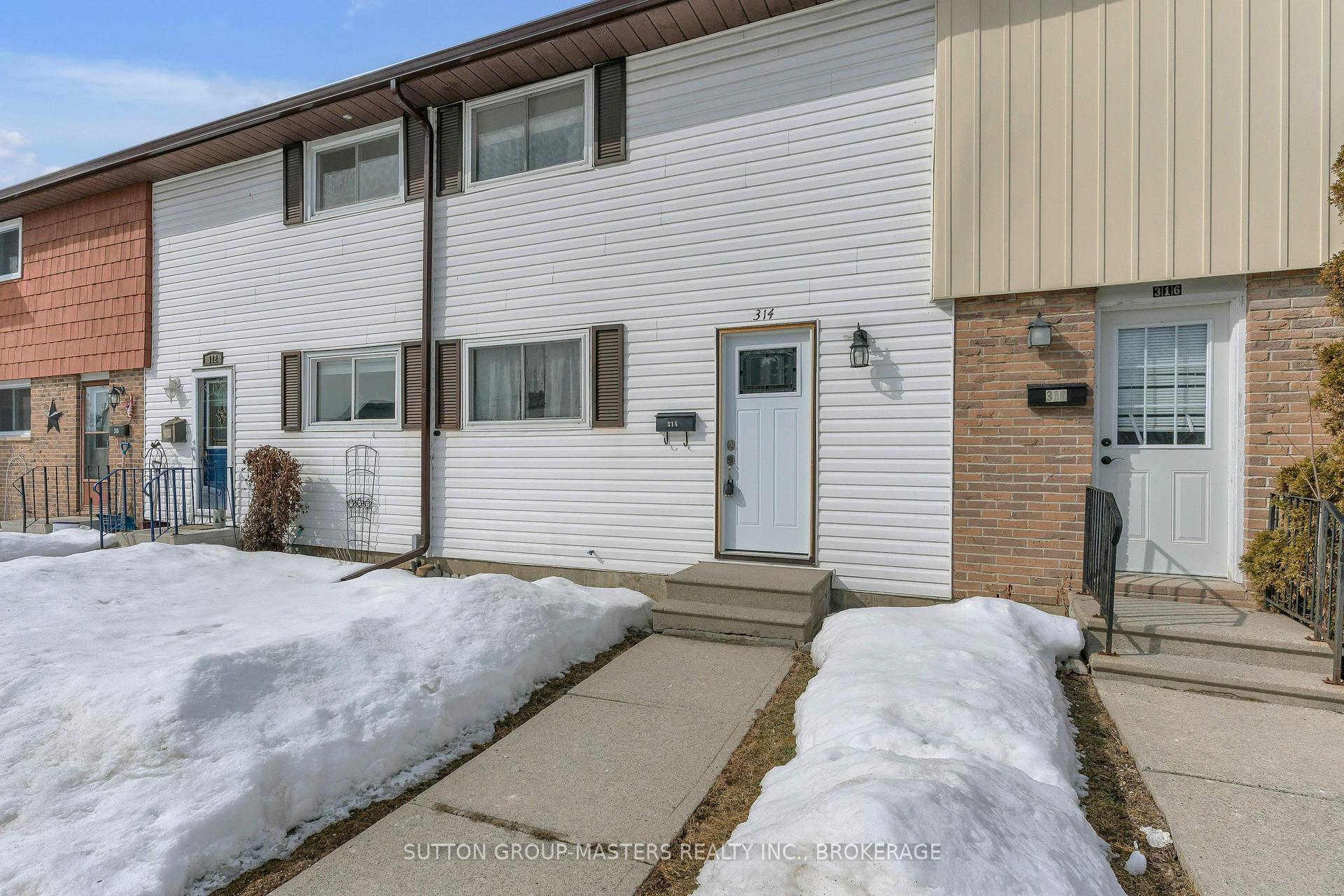 Photo 2 of 314 Forsyth Street, Gananoque — HOMEH