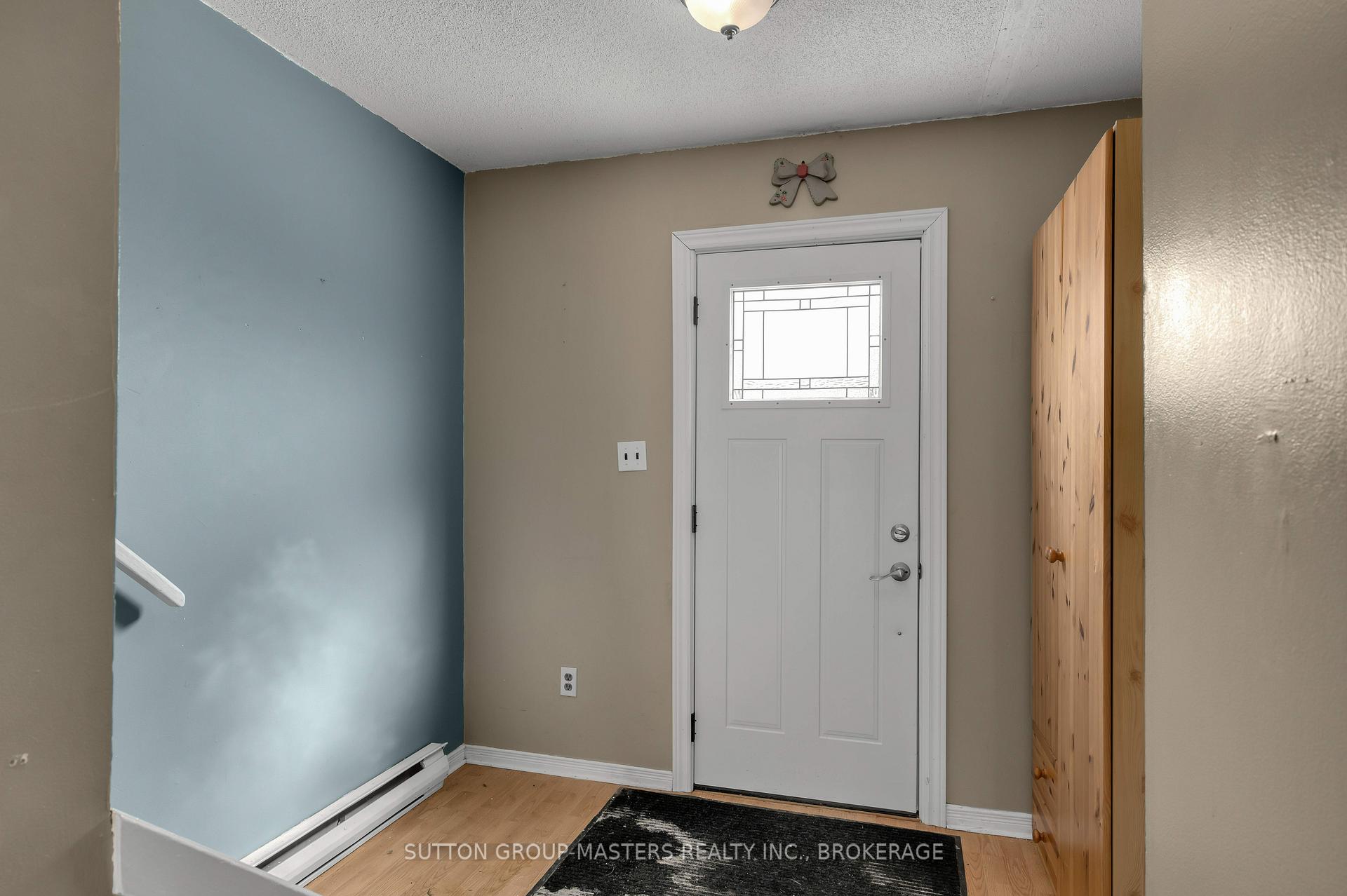 Photo 3 of 314 Forsyth Street, Gananoque — HOMEH