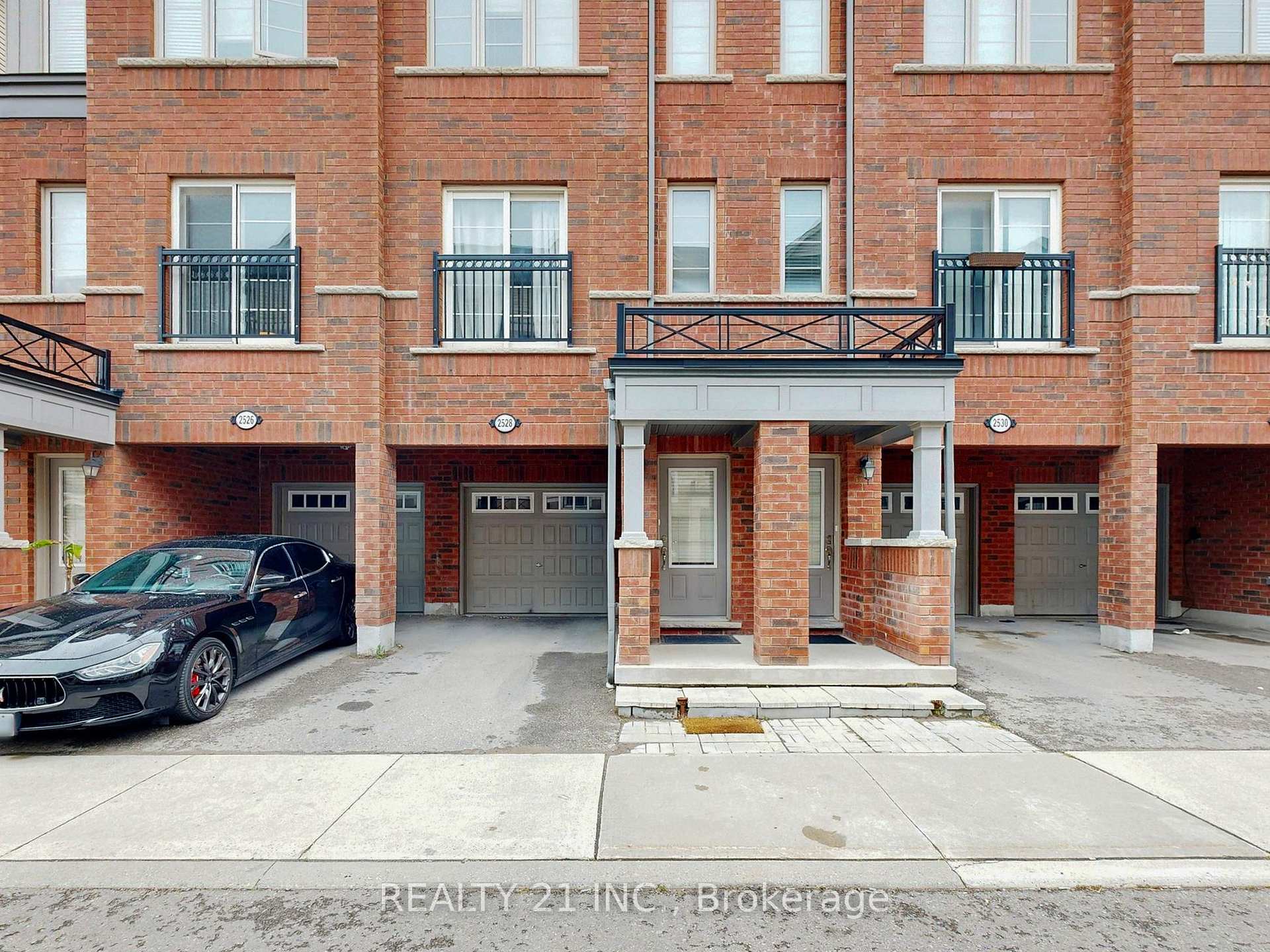Photo 4 of 2528 Bromus Path, Oshawa, Windfields — HOMEH