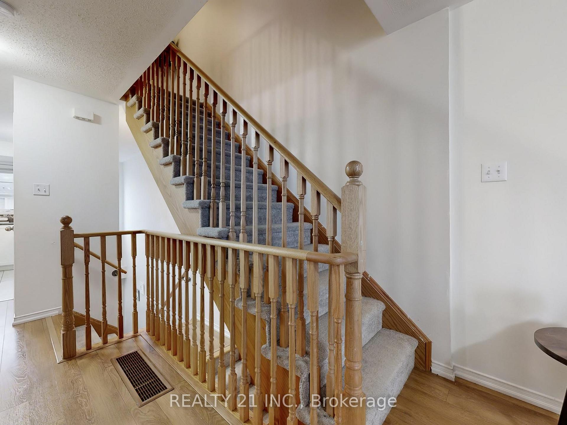 Photo 17 of 2528 Bromus Path, Oshawa, Windfields — HOMEH