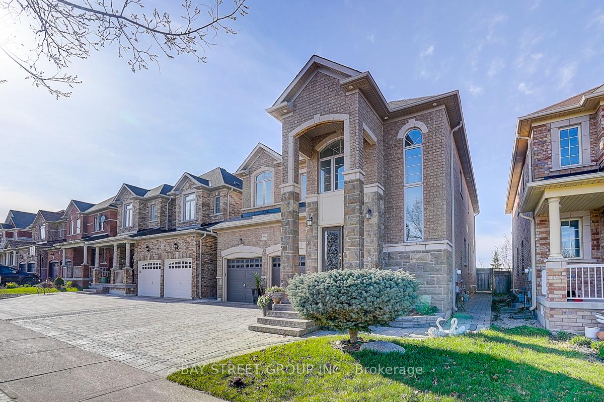 Photo 2 of 256 Borealis Avenue, Aurora, Bayview Northeast — HOMEH