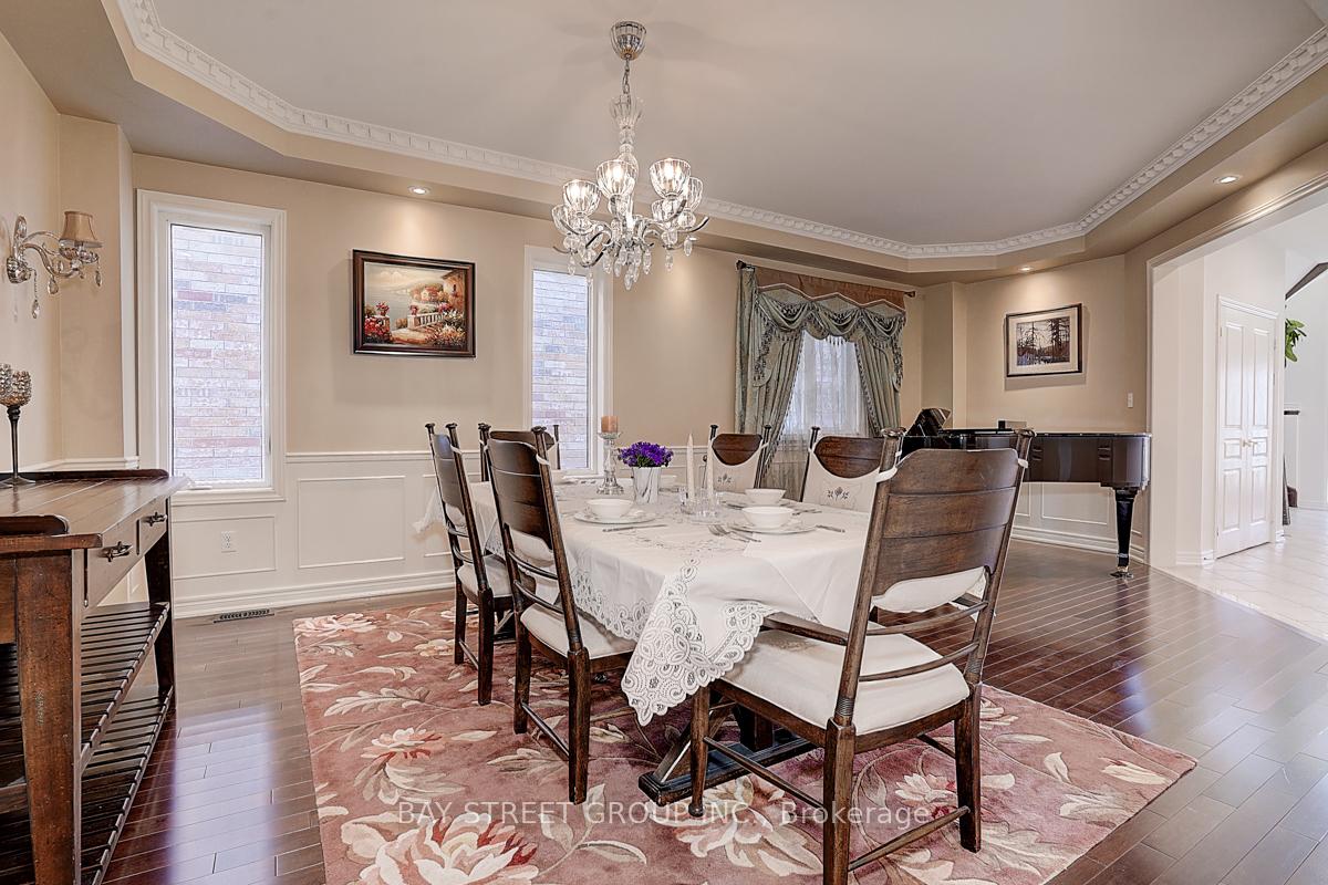 Photo 12 of 256 Borealis Avenue, Aurora, Bayview Northeast — HOMEH