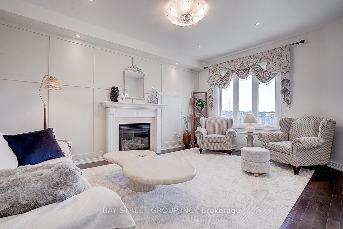 Photo 15 of 256 Borealis Avenue, Aurora, Bayview Northeast — HOMEH