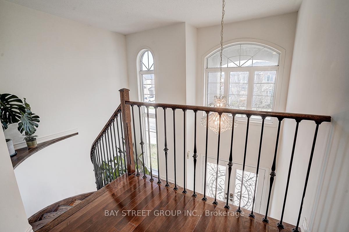 Photo 25 of 256 Borealis Avenue, Aurora, Bayview Northeast — HOMEH