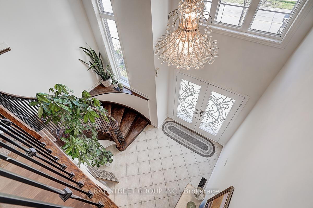 Photo 26 of 256 Borealis Avenue, Aurora, Bayview Northeast — HOMEH