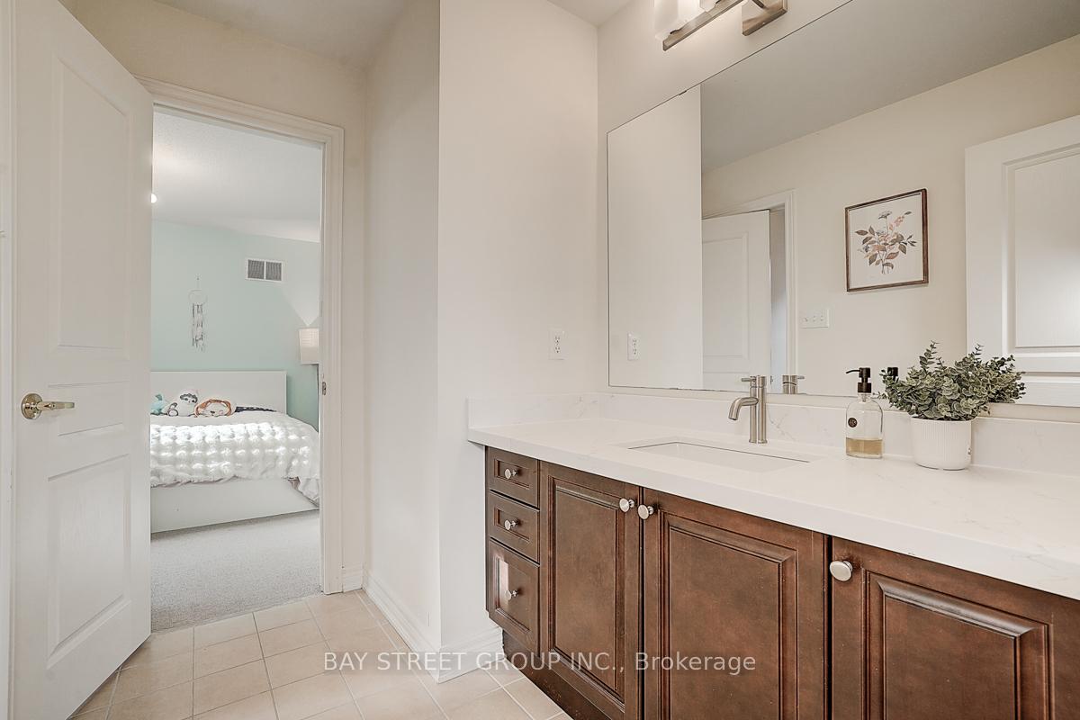 Photo 35 of 256 Borealis Avenue, Aurora, Bayview Northeast — HOMEH