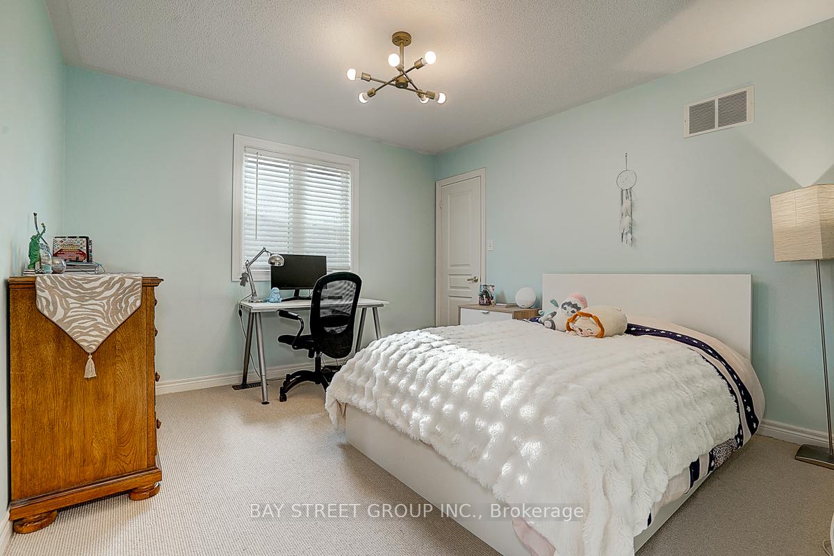 Photo 37 of 256 Borealis Avenue, Aurora, Bayview Northeast — HOMEH