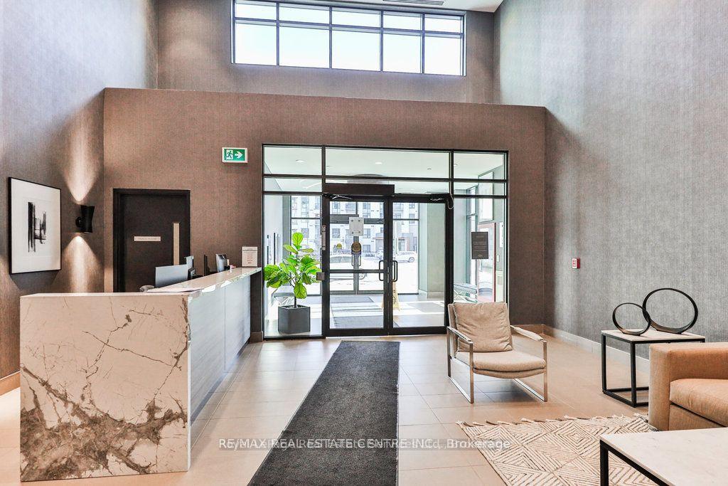 Front of Unit 209, 460 gordon krantz Avenue
