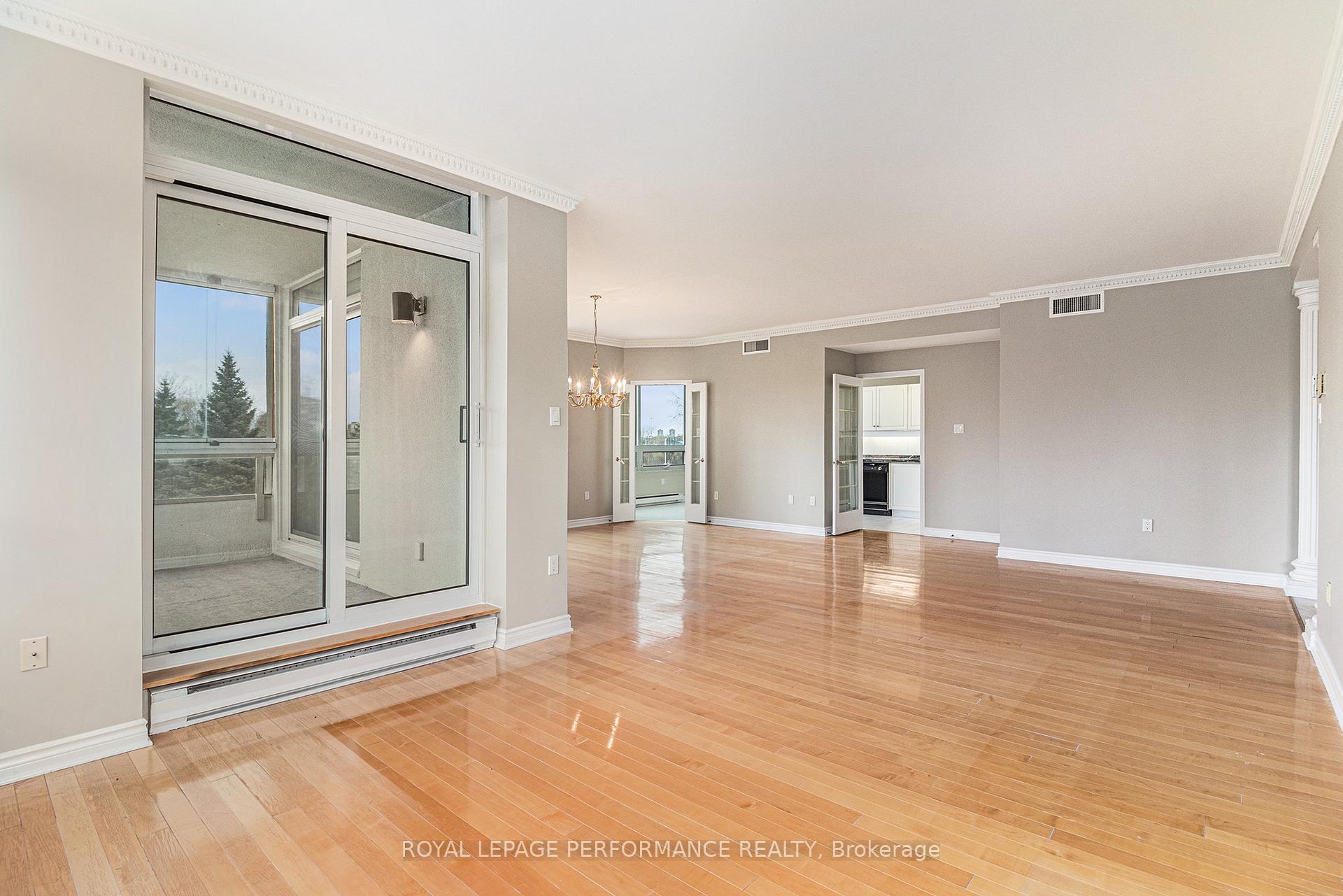 Photo 10 of Unit 301, 1480 Riverside Drive, Ottawa, Riverview Park — HOMEH