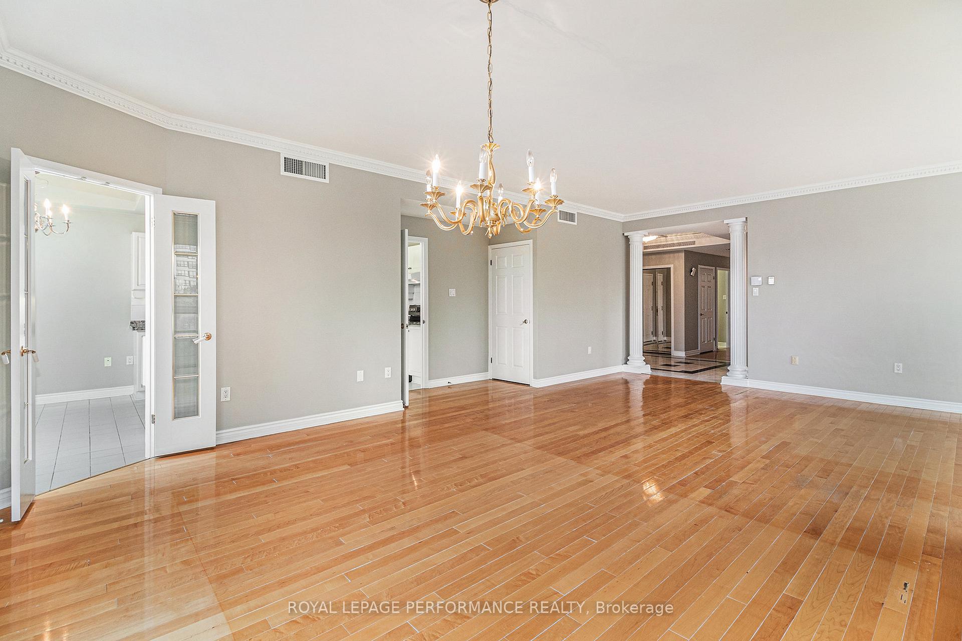 Photo 12 of Unit 301, 1480 Riverside Drive, Ottawa, Riverview Park — HOMEH