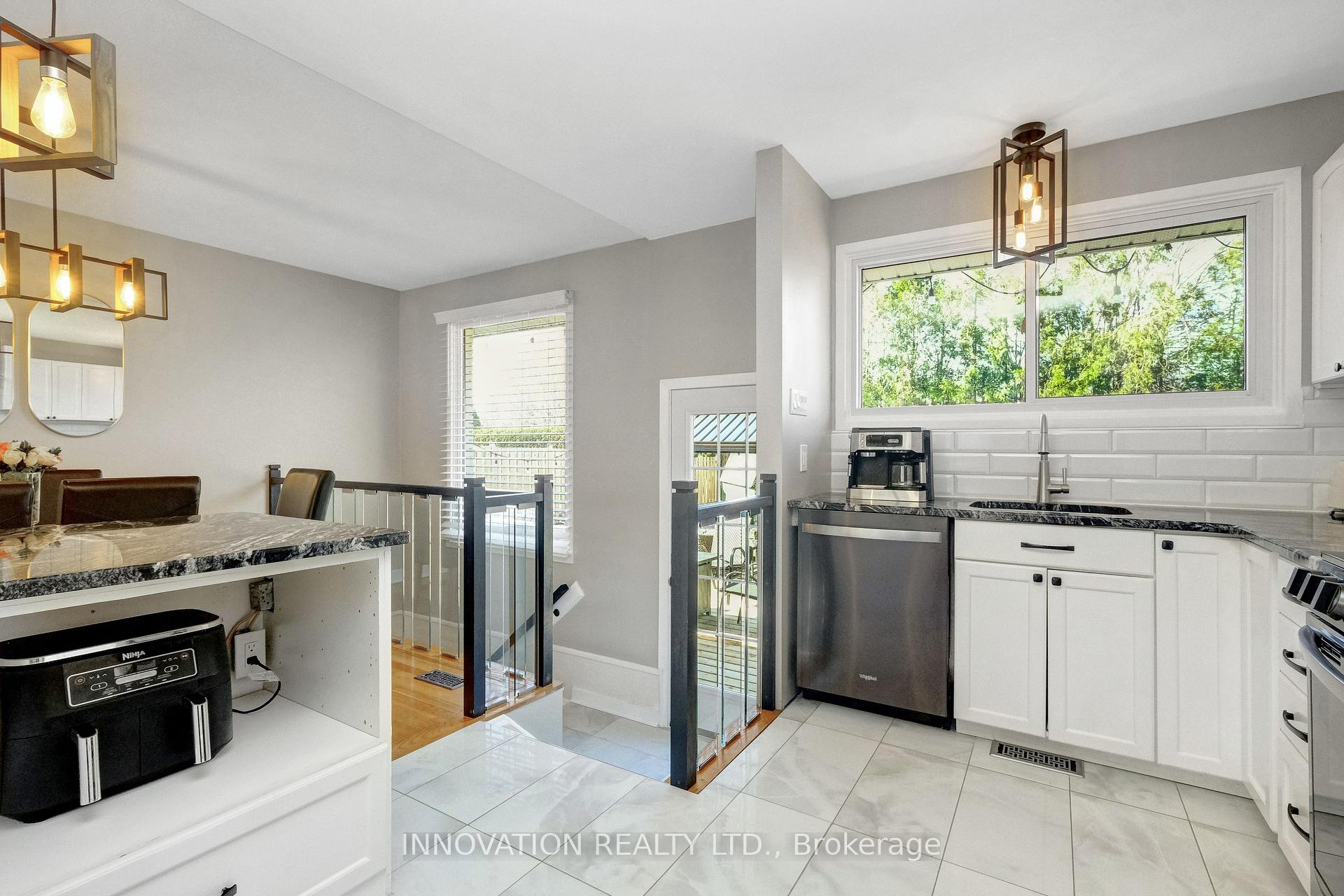 Photo 17 of 51 Cleadon Drive, Ottawa, Crystal Beach — HOMEH