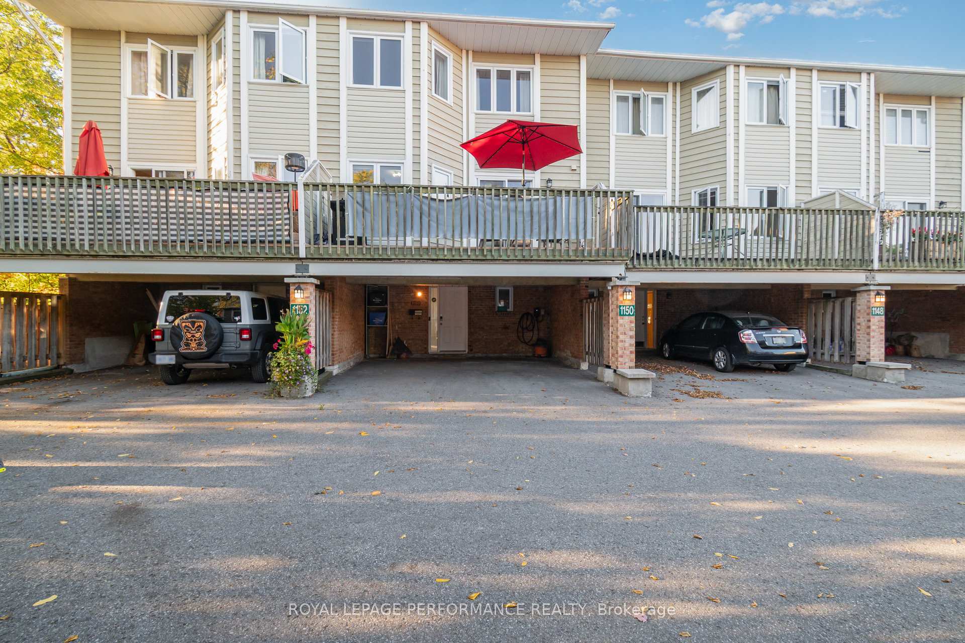 Photo 2 of 1150 Chimney Hill Way, Ottawa, Beacon Hill South — HOMEH