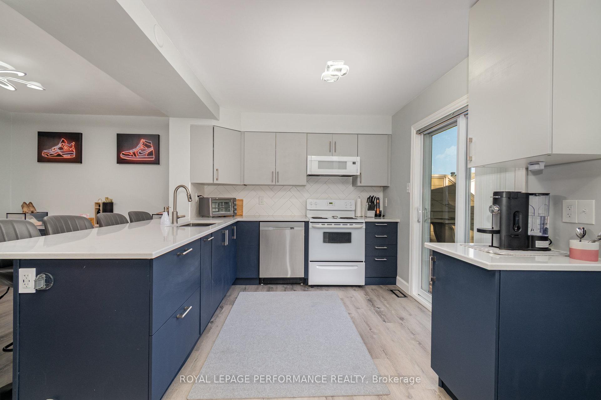 Photo 9 of 1150 Chimney Hill Way, Ottawa, Beacon Hill South — HOMEH