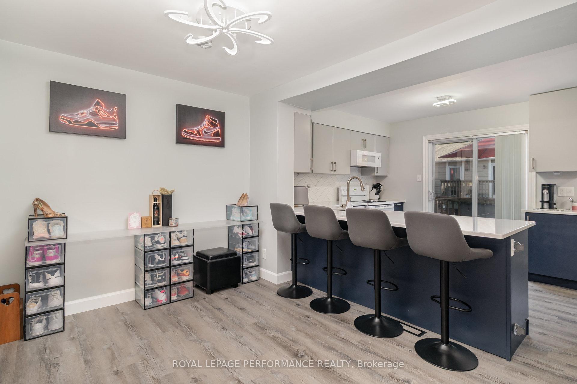 Photo 11 of 1150 Chimney Hill Way, Ottawa, Beacon Hill South — HOMEH