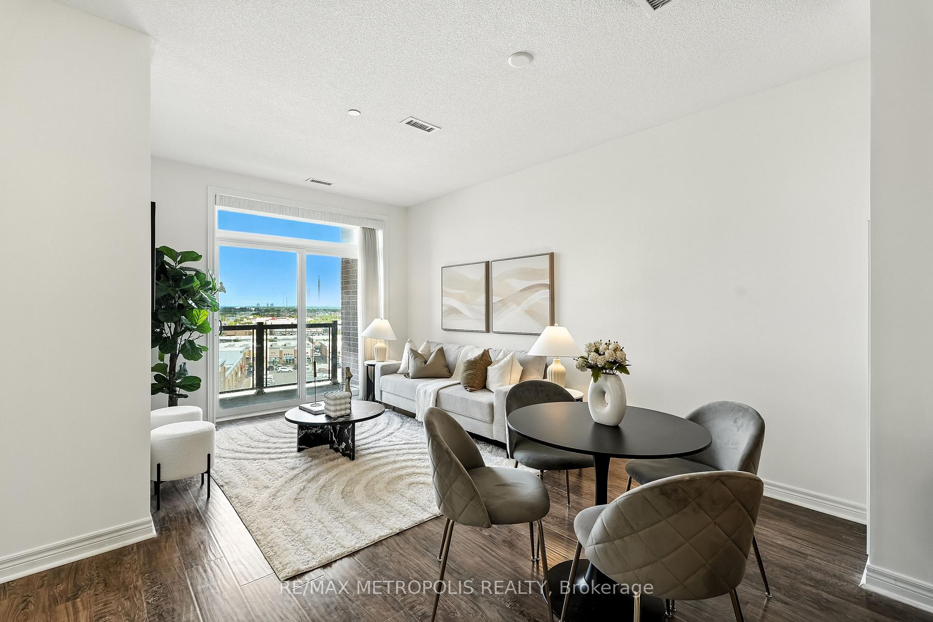 Photo 2 of Unit 729, 7325 Markham Road, Markham, Cedarwood — HOMEH