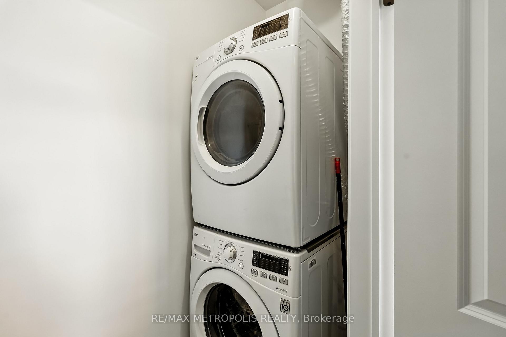 Photo 9 of Unit 729, 7325 Markham Road, Markham, Cedarwood — HOMEH