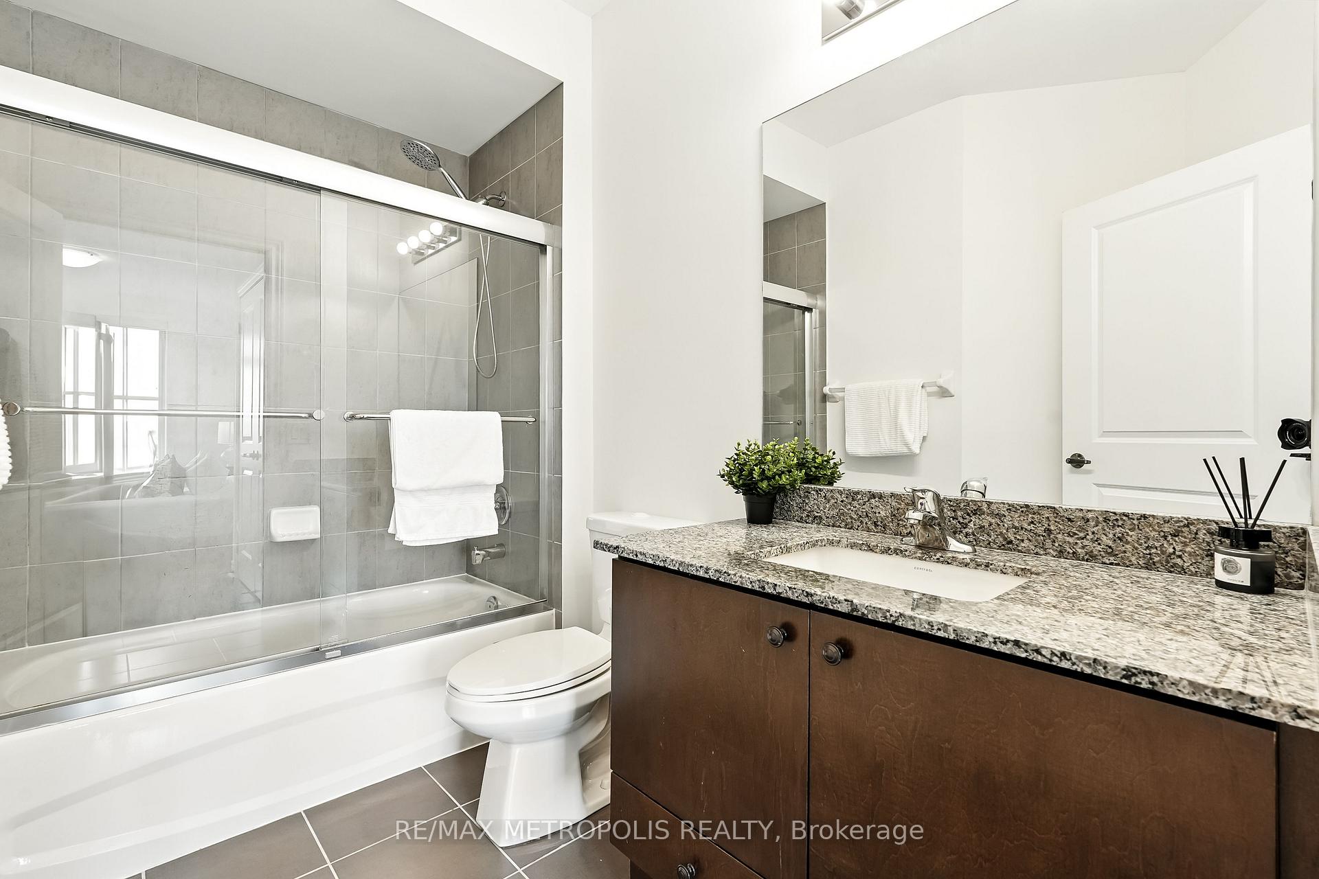 Photo 12 of Unit 729, 7325 Markham Road, Markham, Cedarwood — HOMEH