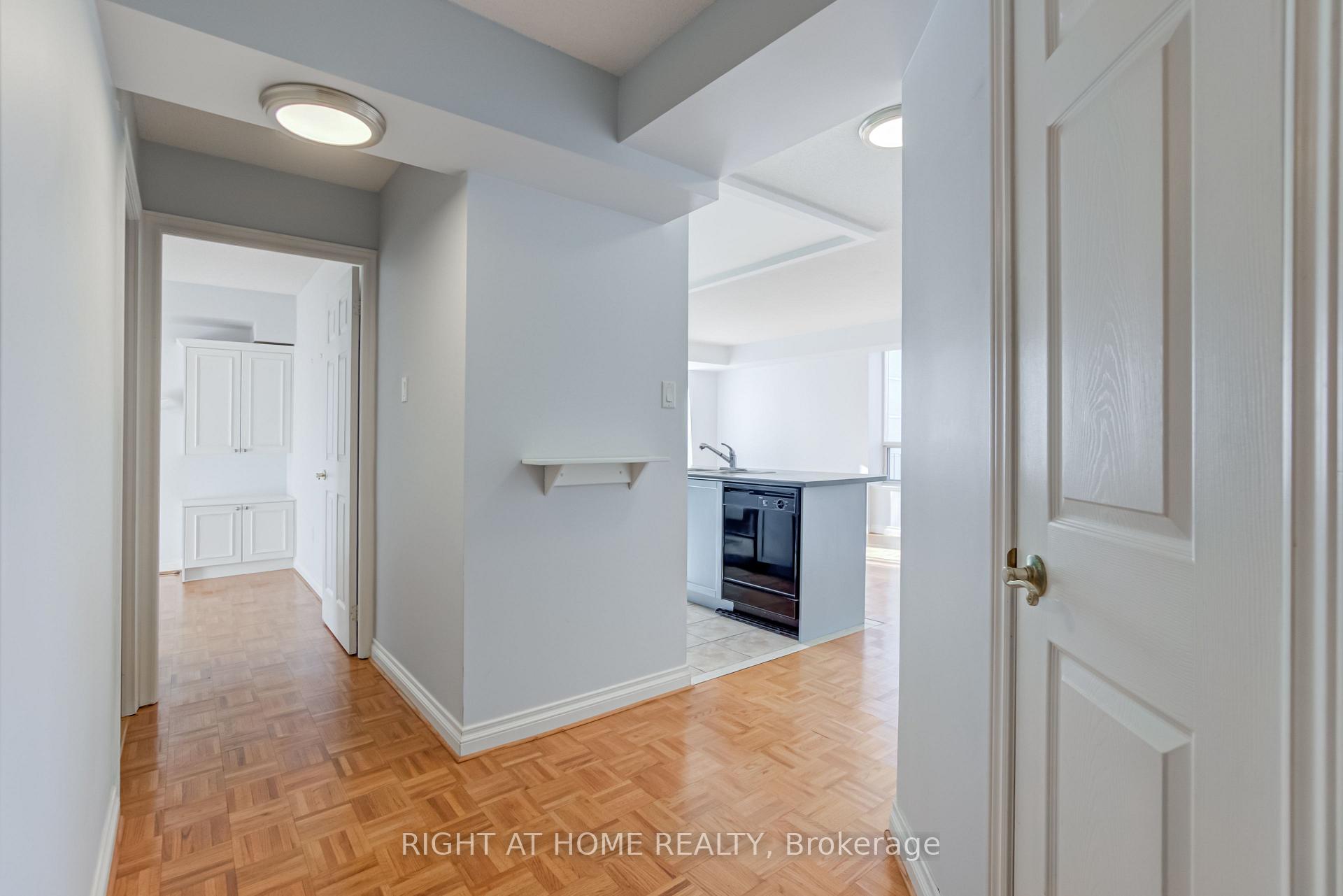 Photo 5 of Unit PH13, 300 Balliol Street, Toronto, Mount Pleasant West — HOMEH