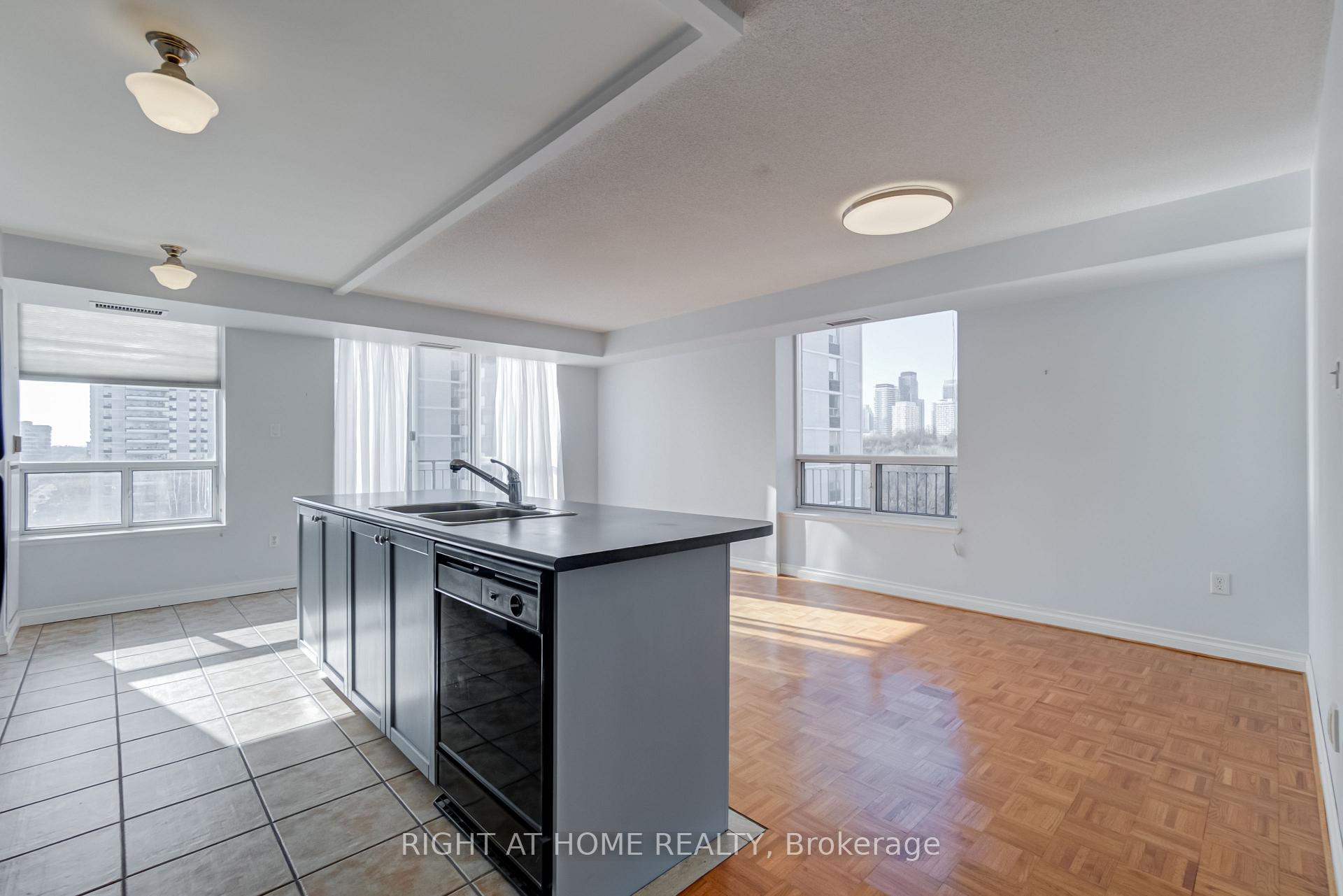 Photo 6 of Unit PH13, 300 Balliol Street, Toronto, Mount Pleasant West — HOMEH