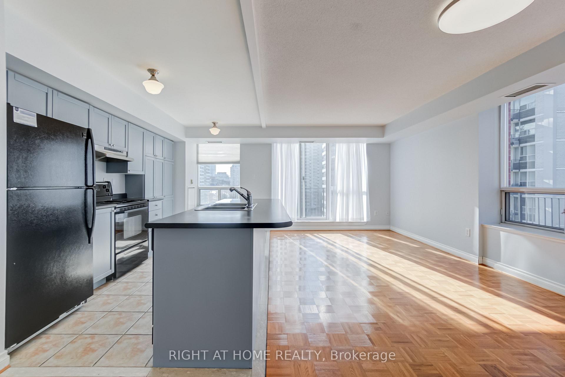 Photo 7 of Unit PH13, 300 Balliol Street, Toronto, Mount Pleasant West — HOMEH