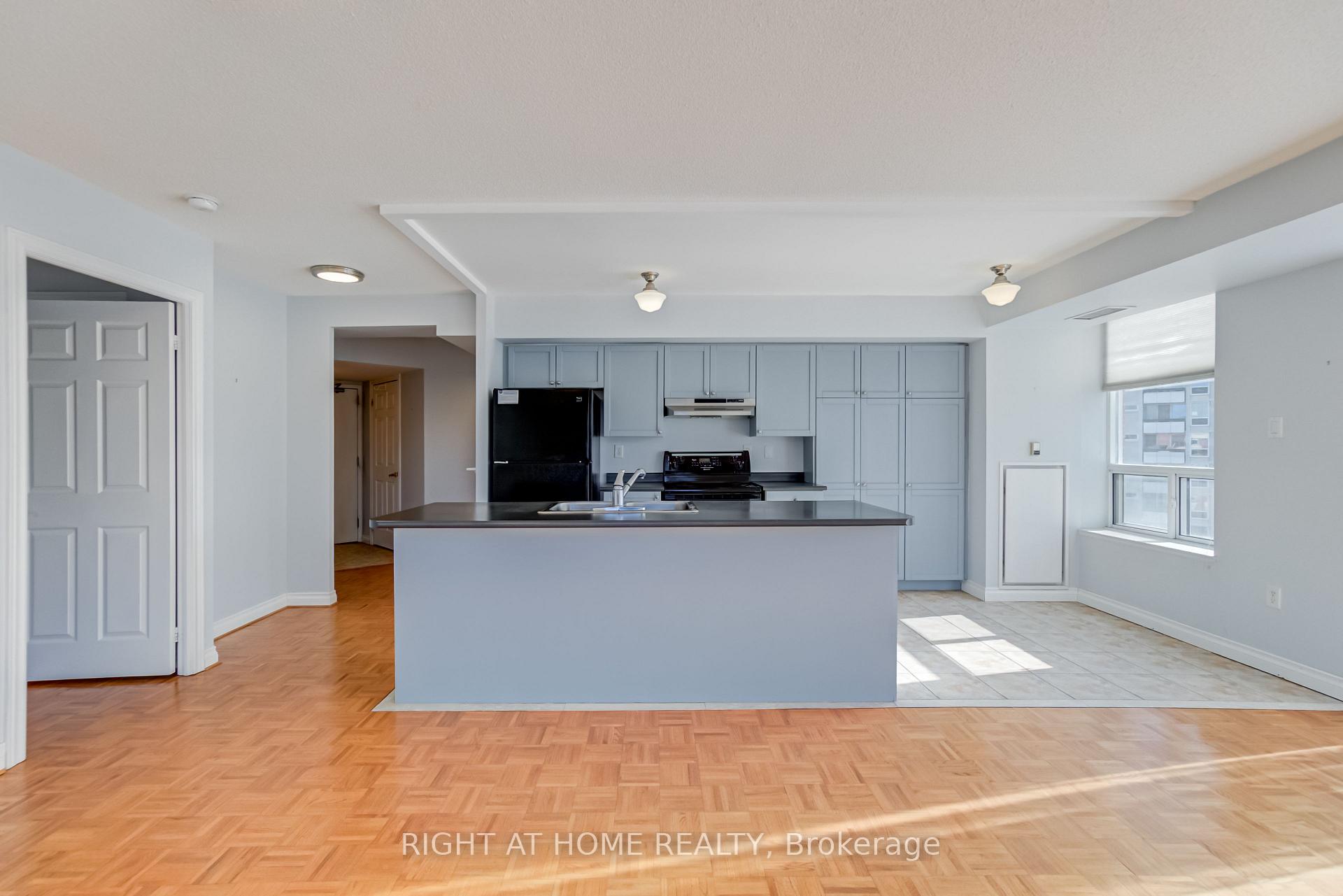 Photo 8 of Unit PH13, 300 Balliol Street, Toronto, Mount Pleasant West — HOMEH