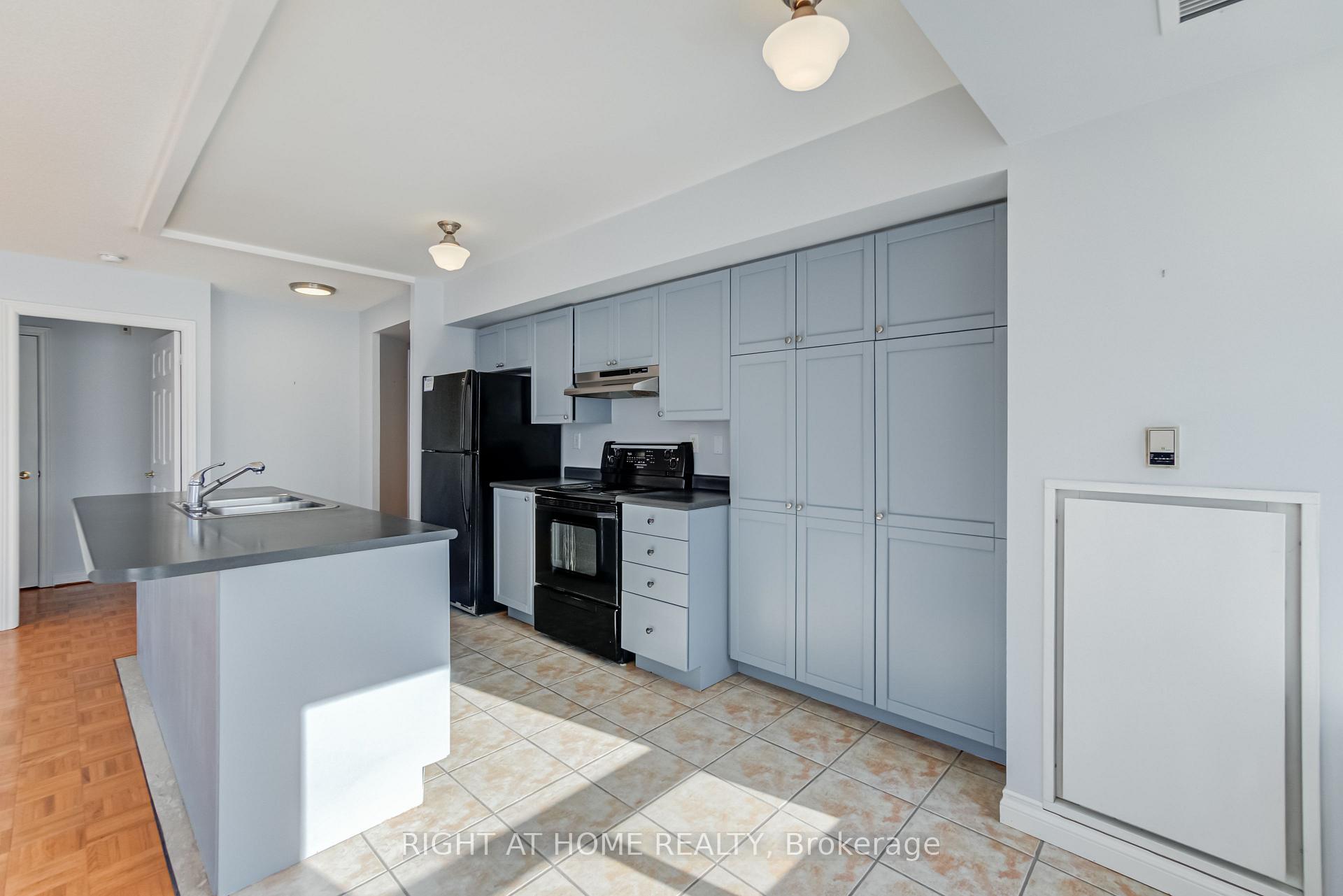 Photo 10 of Unit PH13, 300 Balliol Street, Toronto, Mount Pleasant West — HOMEH