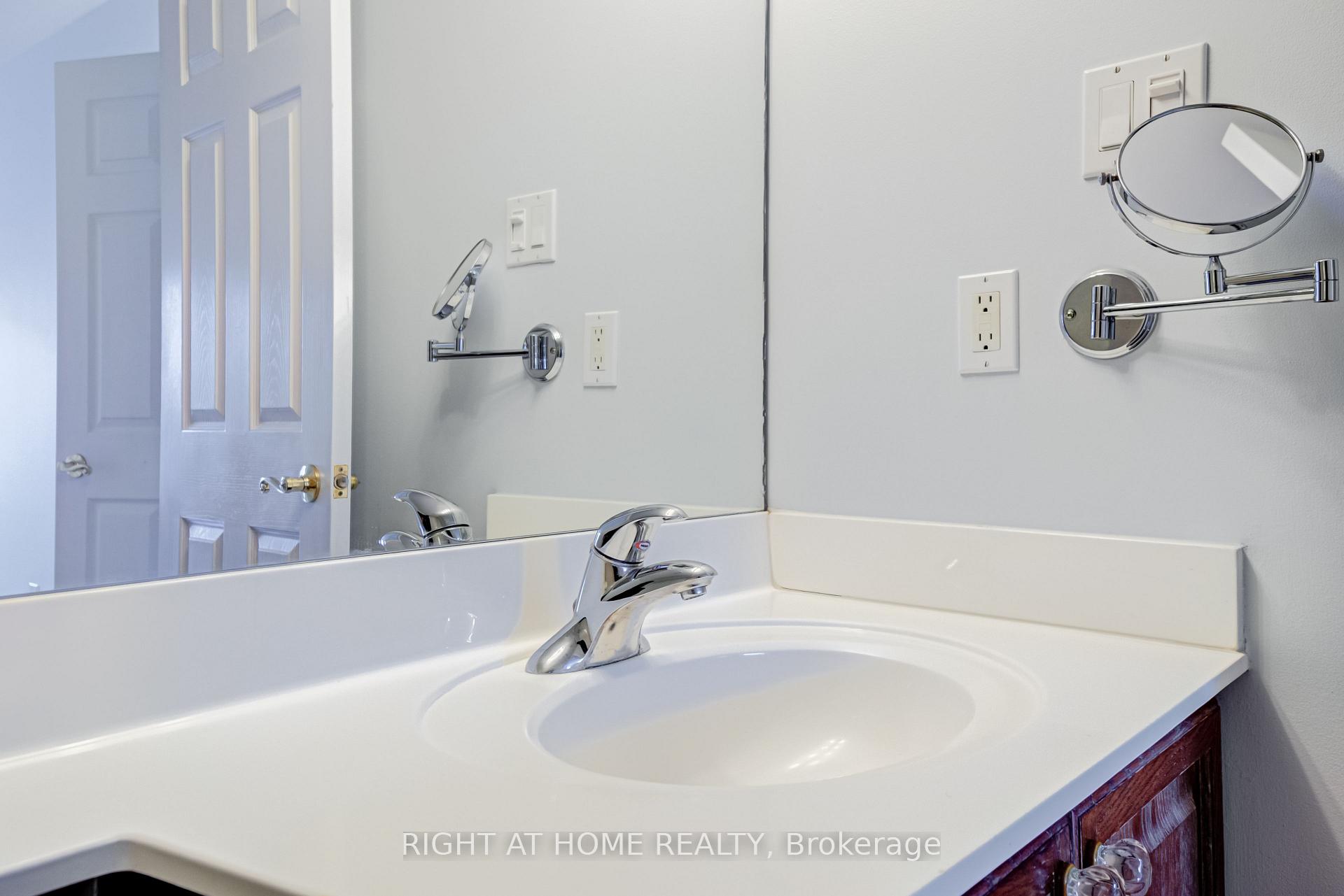 Photo 17 of Unit PH13, 300 Balliol Street, Toronto, Mount Pleasant West — HOMEH