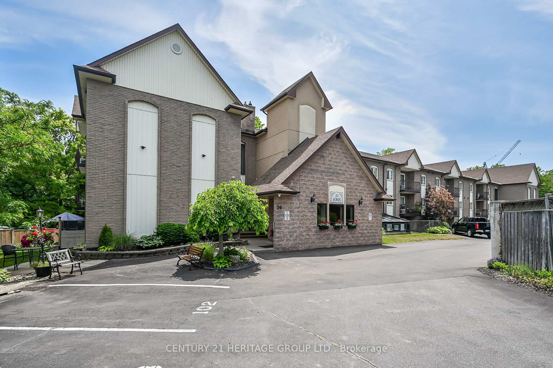 Photo 1 of Unit #207, 20 John Street, Grimsby, Grimsby East — HOMEH