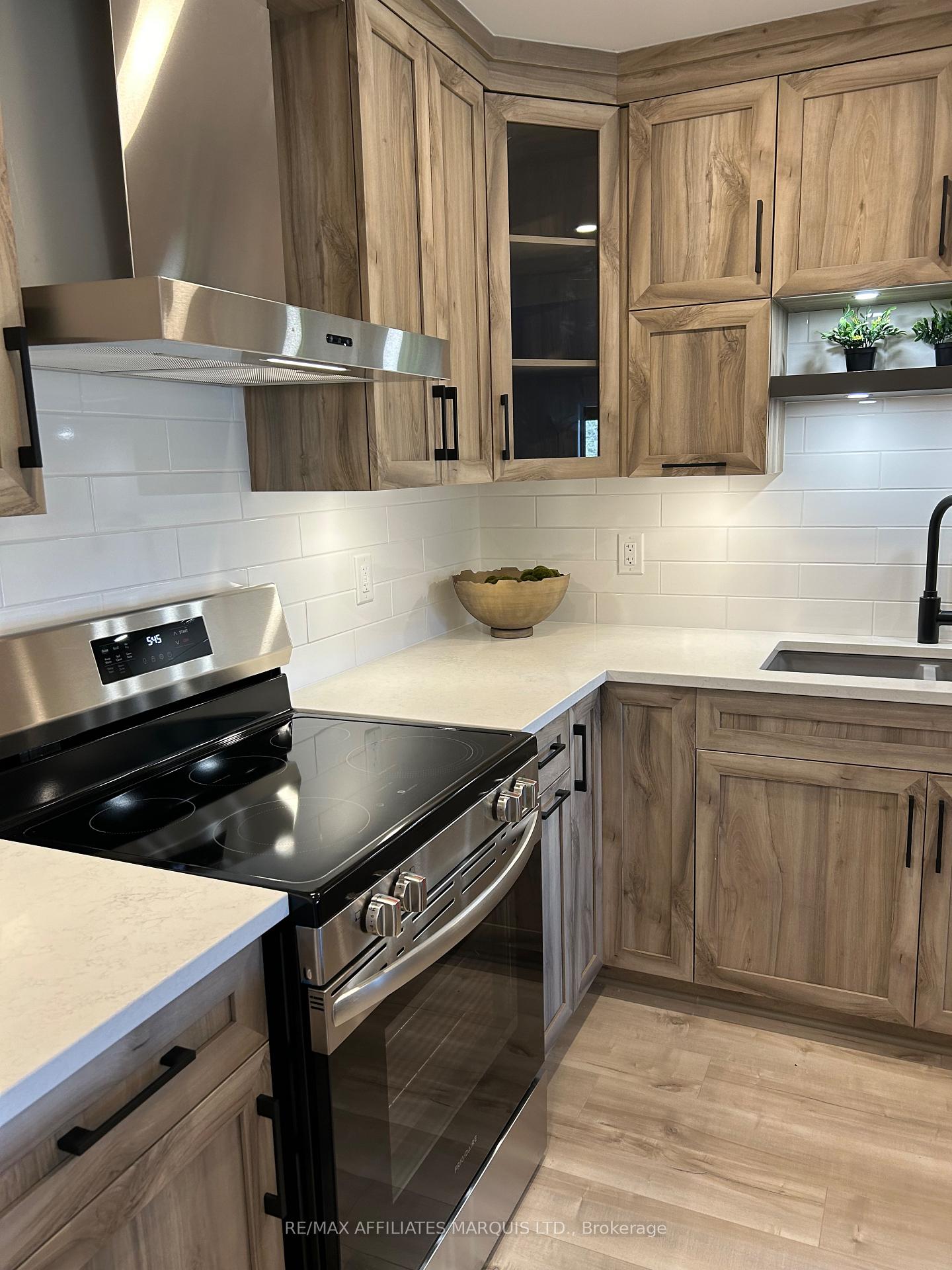 Photo 5 of Unit 101, 229 Water Street E, Cornwall — HOMEH