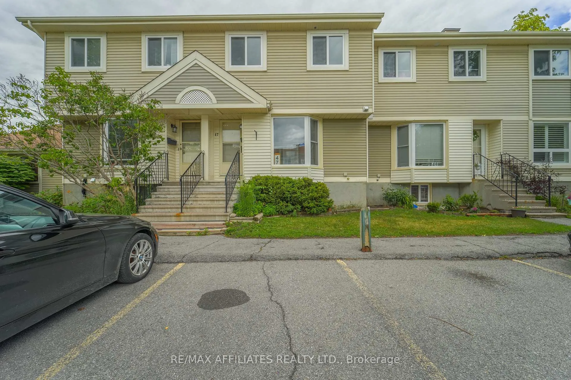 Front of Unit 65, 47 Mcdermot Court