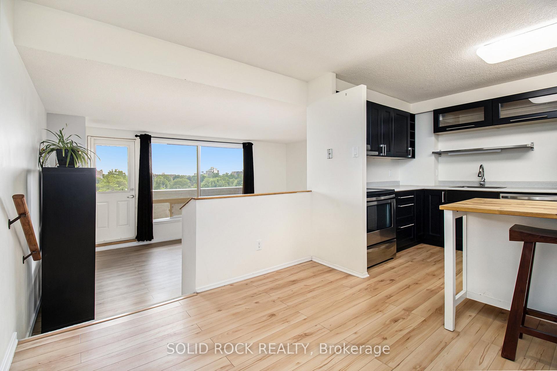 Photo 3 of Unit 607, 1100 Ambleside Drive, Ottawa, Woodroffe — HOMEH