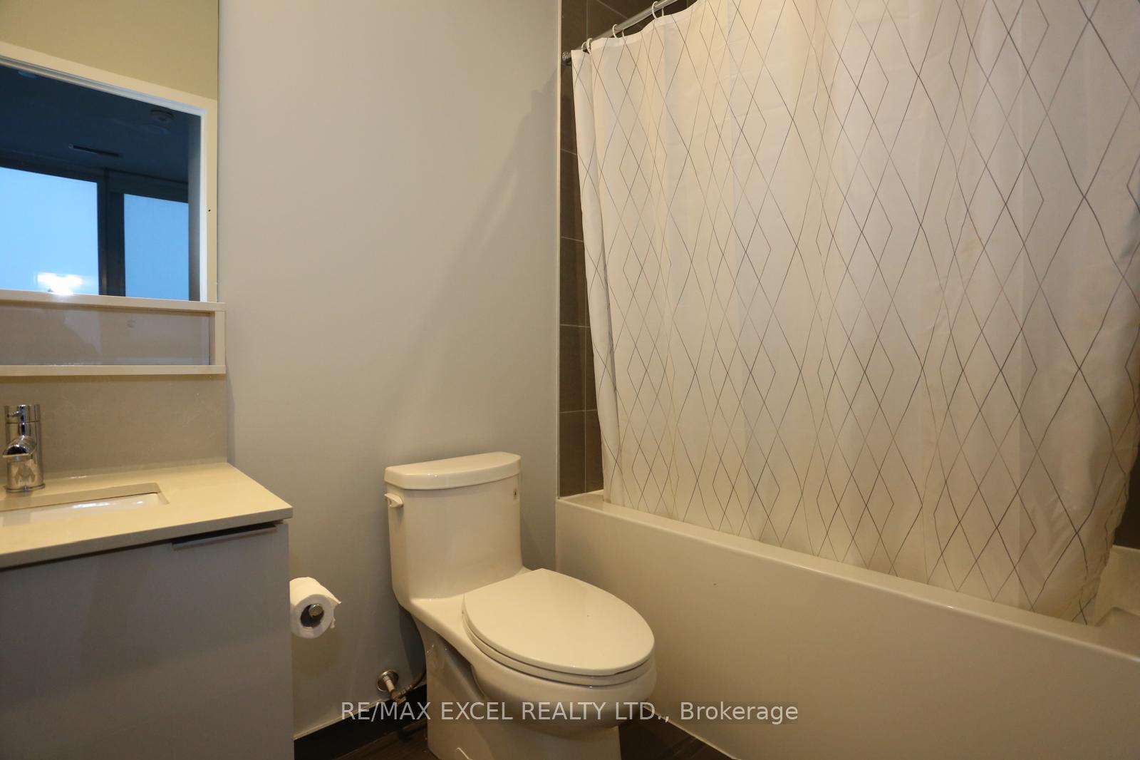 Photo 9 of Unit 2805, 5 Buttermill Avenue, Vaughan, Vaughan Corporate Centre — HOMEH