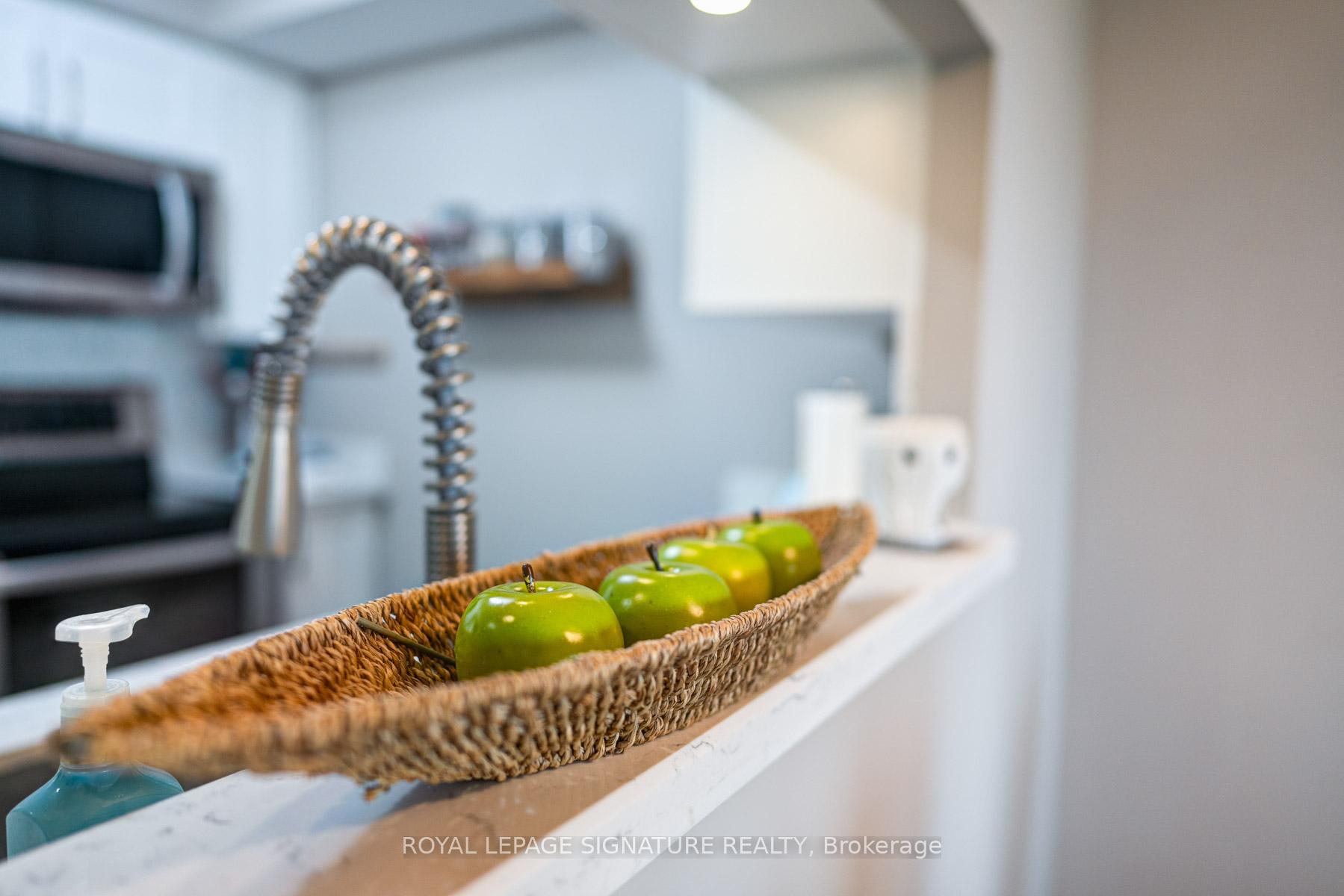 Photo 5 of Unit 1001, 1200 The Esplanade N, Pickering, Town Centre — HOMEH