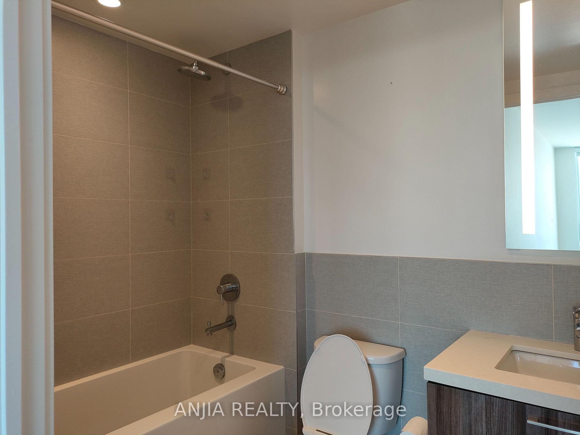 Photo 8 of Unit 1703, 1 Grandview Avenue, Markham, Thornhill — HOMEH