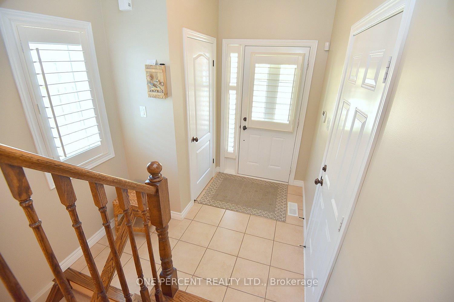 Photo 4 of Unit 24, 40 Dartmouth Gate, Hamilton, Lakeshore — HOMEH