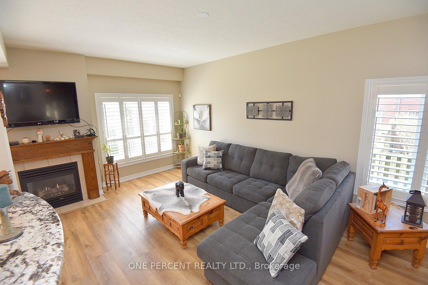Photo 8 of Unit 24, 40 Dartmouth Gate, Hamilton, Lakeshore — HOMEH