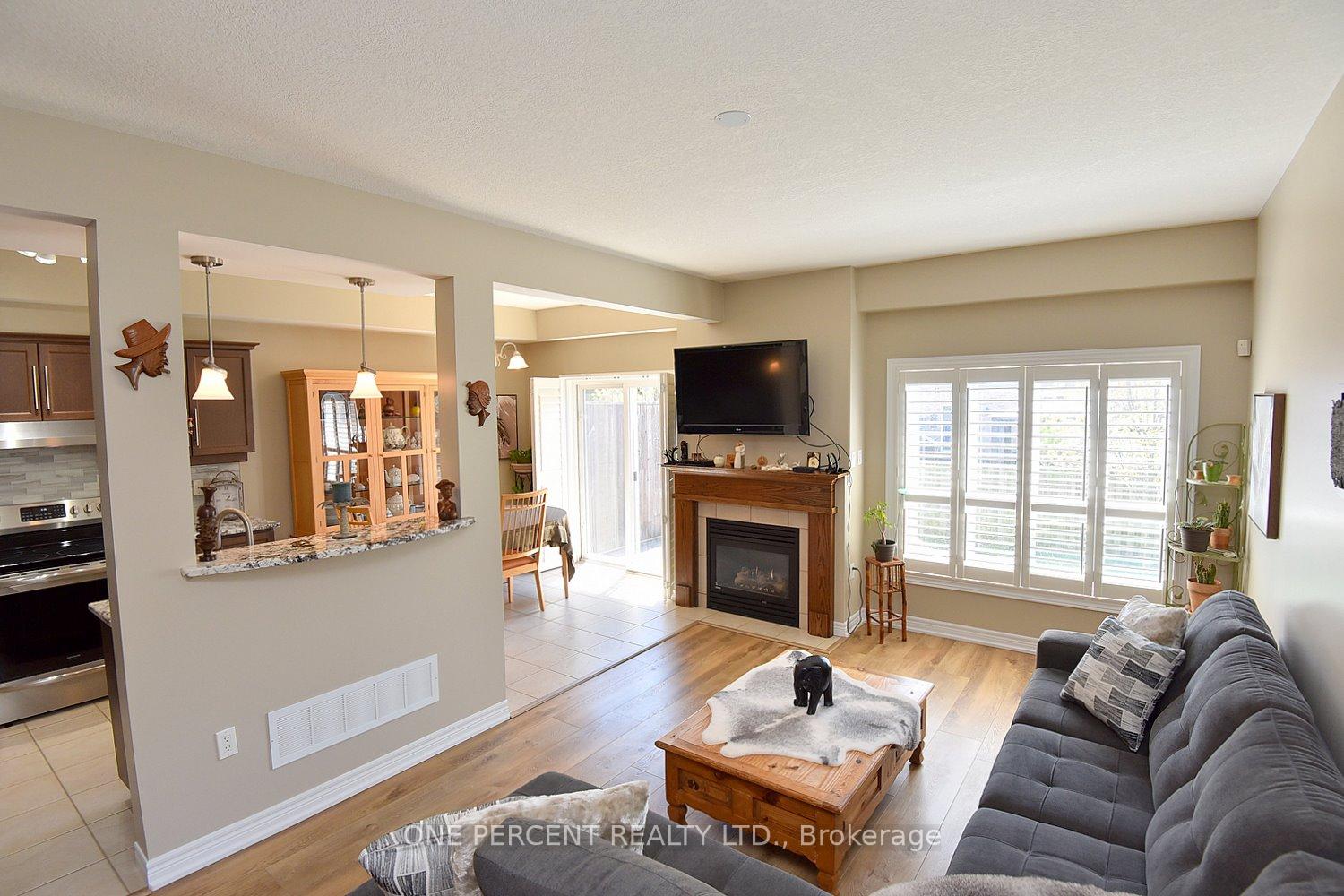 Photo 9 of Unit 24, 40 Dartmouth Gate, Hamilton, Lakeshore — HOMEH