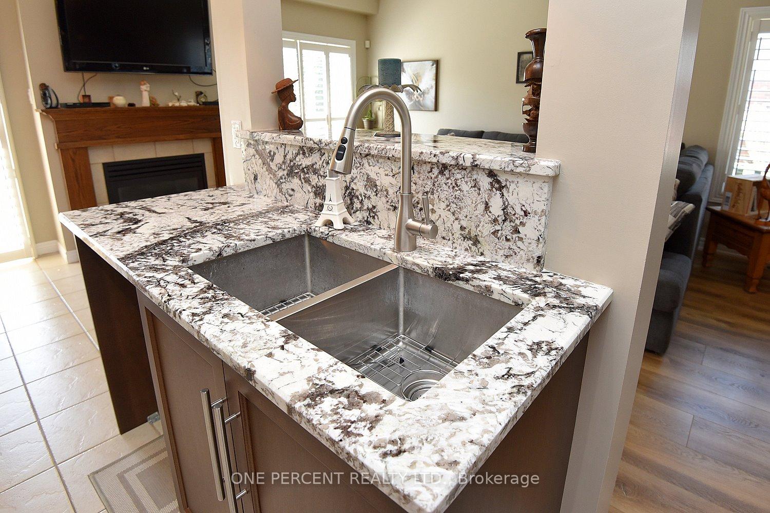 Photo 13 of Unit 24, 40 Dartmouth Gate, Hamilton, Lakeshore — HOMEH