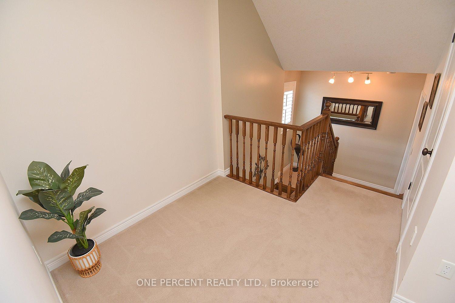 Photo 24 of Unit 24, 40 Dartmouth Gate, Hamilton, Lakeshore — HOMEH